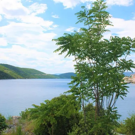 Apartment Apartman Tamara With Beautiful Sea View
