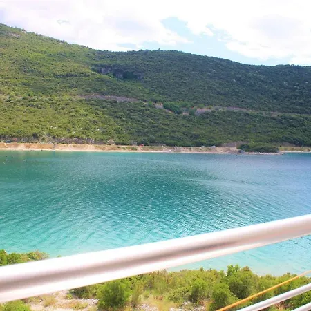 Apartment Apartman Tamara With Beautiful Sea View